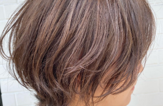 綾瀬でレディースのデザインカットが上手いと評判の良いヘアサロンです